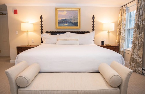 Nantucket Town Bed & Breakfast | Jared Coffin House