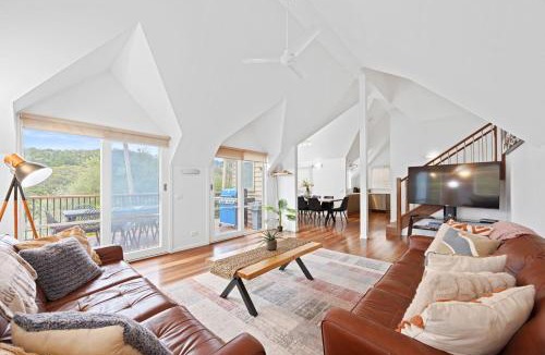 Merrijig House | Jarrah Lodge - Sleeps 10 - Merrijig