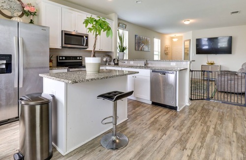 Jarrell House | Jarrell Home w/ Playground + Pool Access!