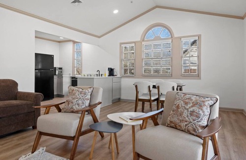 Ramona House | Jarrett Farm Resort - Suite 1