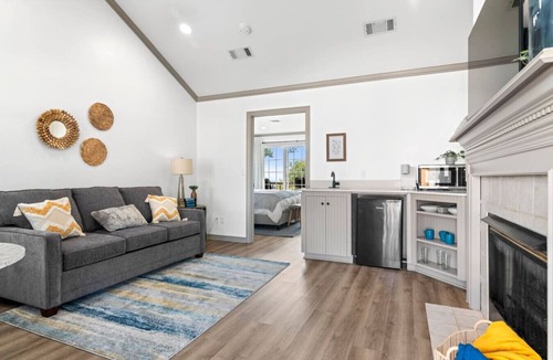 Ramona Cabin | Jarrett Farm Resort - Suite 7