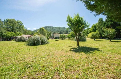 Gagnieres House | Jasmin in the Domaine des Fleurs flower estate