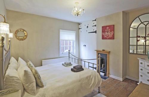 Martlesham Heath House | Jasmine Cottage