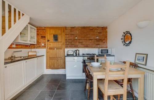 Martlesham Heath House | Jasmine Cottage