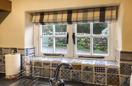 Middle Mayfield Cottage | Jasmine Cottage - UK4176