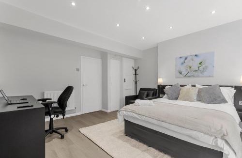 College Apartment | Jasmine Suite by Yielding Bricks