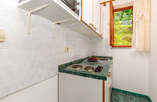 Liganj Apartment | Jasminka/One-Bedroom Apartment No.2 with Sea View