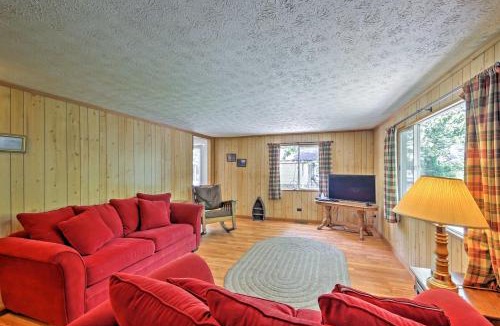 Coalmont House | Jasonville Cabin - Walk to Shakamak State Park!