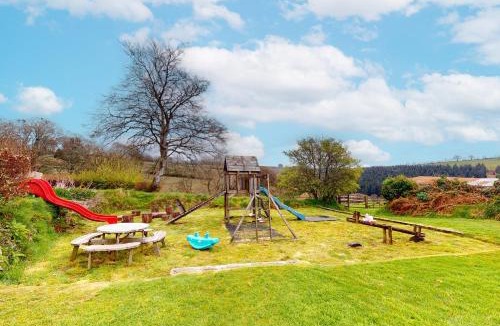 Hawkridge House | Jasper and Smiddy - joint booking