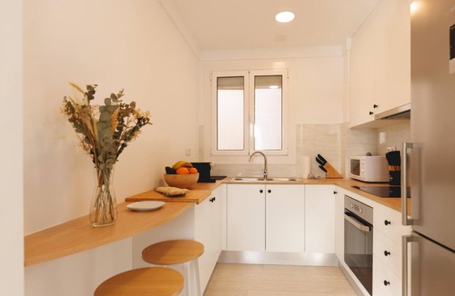 Eixample Apartment | Jaume I Penthouse - Holiday Apartment in Girona | Bravissimo