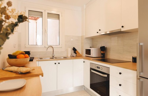 Eixample Apartment | Jaume I Penthouse - Holiday Apartment in Girona | Bravissimo