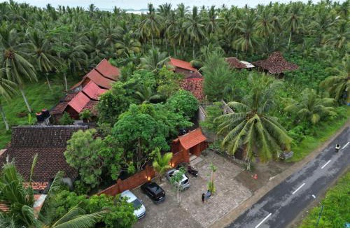 Sarongan House | Java Turtle Lodge Meru Betiri
