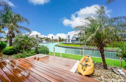 Patterson Lakes Villa | Jaw Dropping Waterside Getaway Patterson Lakes