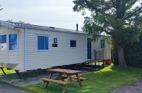 Aldwick House | Jay - 4 berth Caravan at Copthorne Caravans