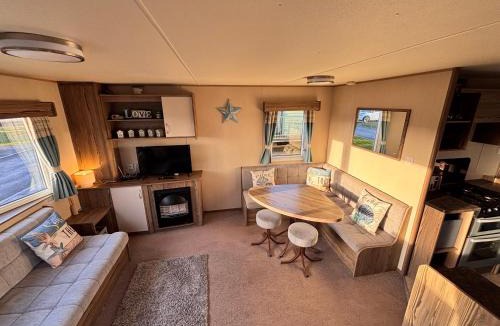 Buckton House | Jay Valley 17 Thornwick Bay