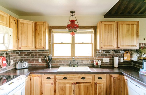 Spanish Valley Cabin | Jaydee's Run Cabin @ Whispering Oaks, 20 miles from Moab!
