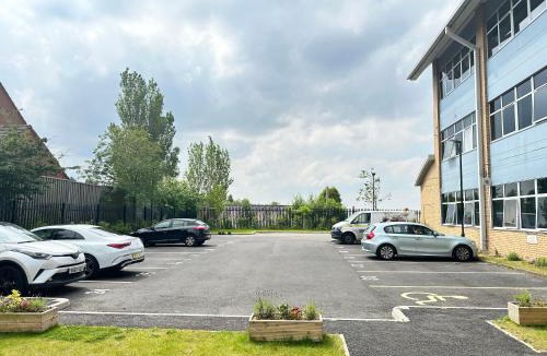 Dudley Apartment | JayGees luxury homes