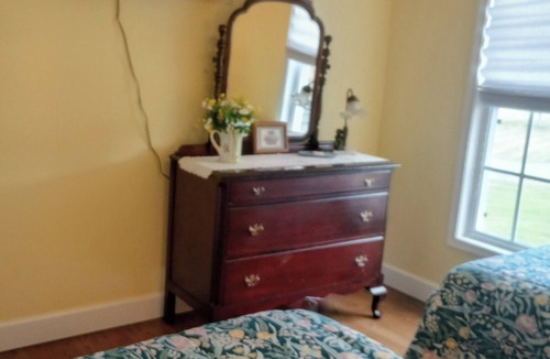 Stormstown Bed & Breakfast | Jayne's Timeless Treasures 1- Bedroom Bed and Breakfast in charming Port Matilda
