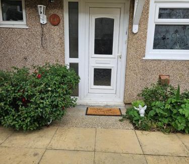 Vange House | Jays-Rooms