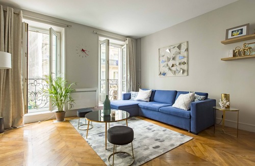 Saint-Merri Apartment | Jazzy Blues by Châtelet, by Veeve