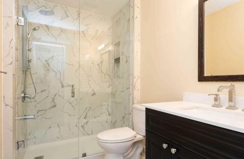 Meadowvale Village House | Jazzy Home Stay
