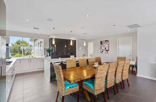 Long Flat House | JB`S Retreat - Rate variable *see rates below*