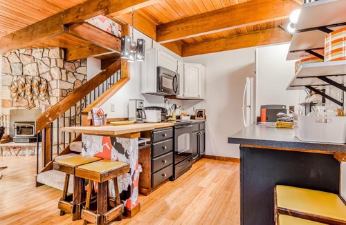 Mount Hood Village House | Jean Claude's Alpine Chalet