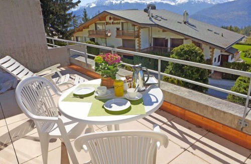 Montana Apartment | Jeanne D'Arc Apt. E-38 by Interhome