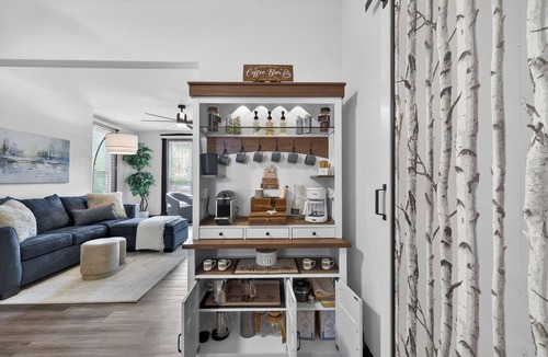 Franklin House | Jeff St Downtown Franklin Retreat - walk anywhere!