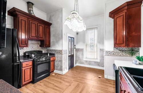 Birmingham House | Jefferson Ave Historic