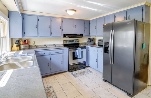 Jefferson City House | Jefferson City Getaway - 3 Mi to Cherokee Lake!
