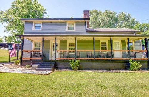 Jefferson City House | Jefferson City Getaway - 3 Mi to Cherokee Lake!