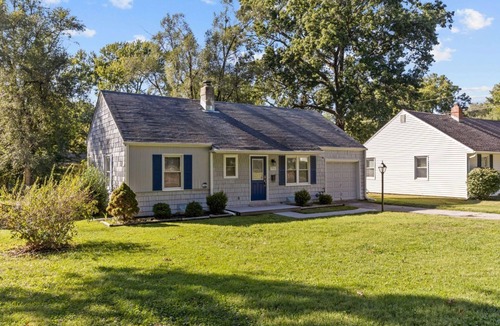 South Kansas City House | Jefferson Cottage - Large Home + Walkable to Waldo!