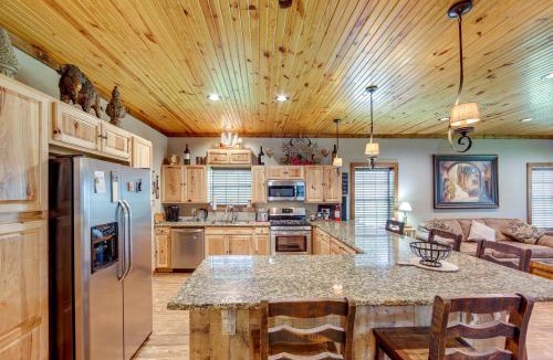 Jefferson House | Jefferson Vacation Rental with Golf Cart!