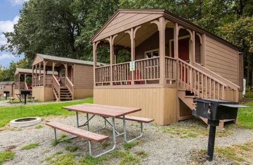 Gardiner House | Jellystone Park Gardiner
