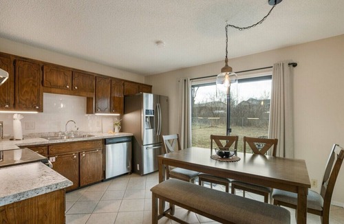 Jenks House | Jenks Spectacular Spain Ranch-Close to Five Oaks
