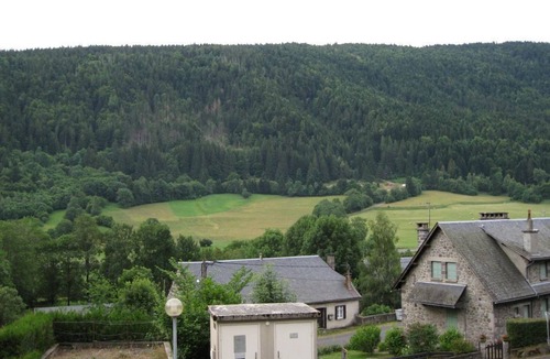 Laveissiere Ski Chalet | - jennifer cottage -