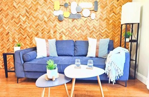 Federal Hill Apartment | Jennifer's Chic 2nd Floor Apt Private Deck w Views