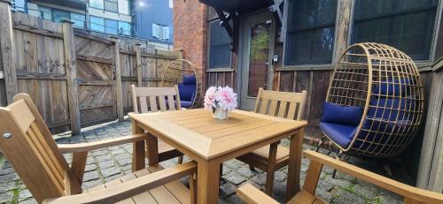 College Hill Apartment | Jennifer's Historic Riverfront Loft Private Patio