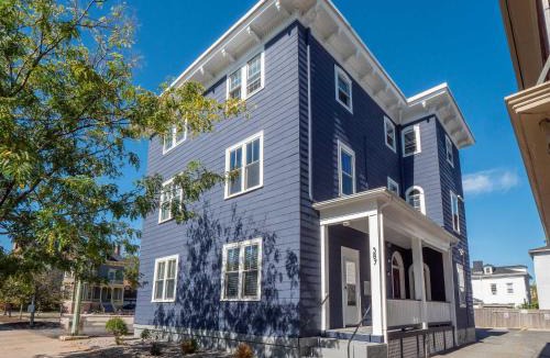 Federal Hill Apartment | Jennifer's Modern & Comfy Broadway Walkable Stay