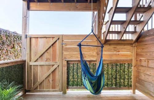 Federal Hill Apartment | Jennifer's Modern Federal Hill Apt w Private Deck