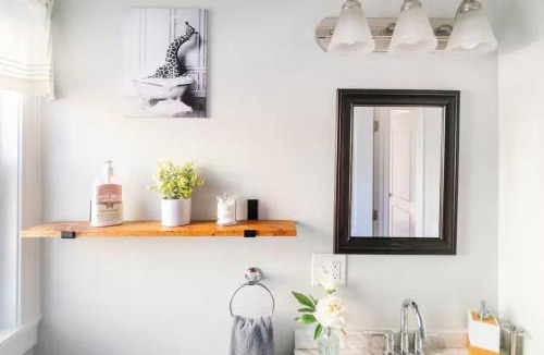 Federal Hill Apartment | Jennifer's Modern Federal Hill Apt w Private Deck