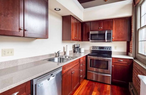 College Hill Apartment | Jennifer’s Historic Riverfront Loft Private Patio