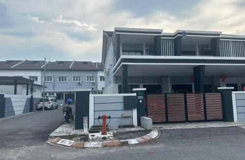 Durian Sebatang House | Jenny Homestay