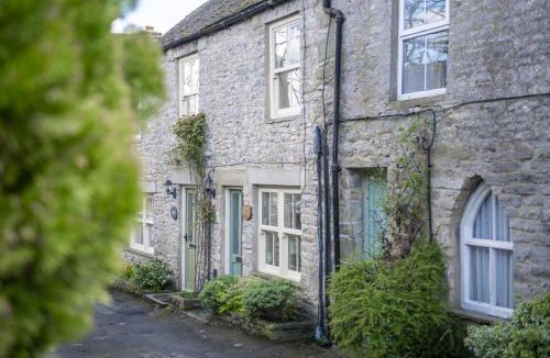 Middleham House | Jenny Wren Cottage