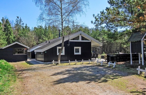 Mosevra House | "Jensen" - 700m to the fjord by Interhome