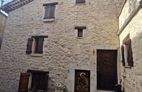 Coursegoules House | Jeonna stone house