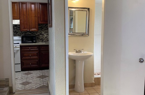 Oakdale Hotel | Jerrys Motel