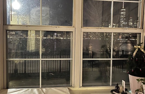 The Waterfront Apartment | Jersey City Waterfront room