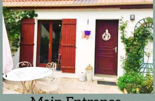 Cesson House | Jetset Parisian Holiday Home